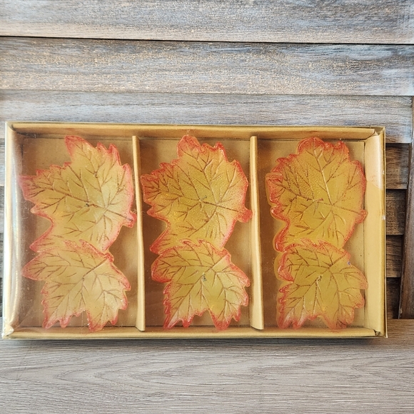 Interior Accents Floating Leaf Candles 6 Wicks On 3 Candles - Picture 1 of 7